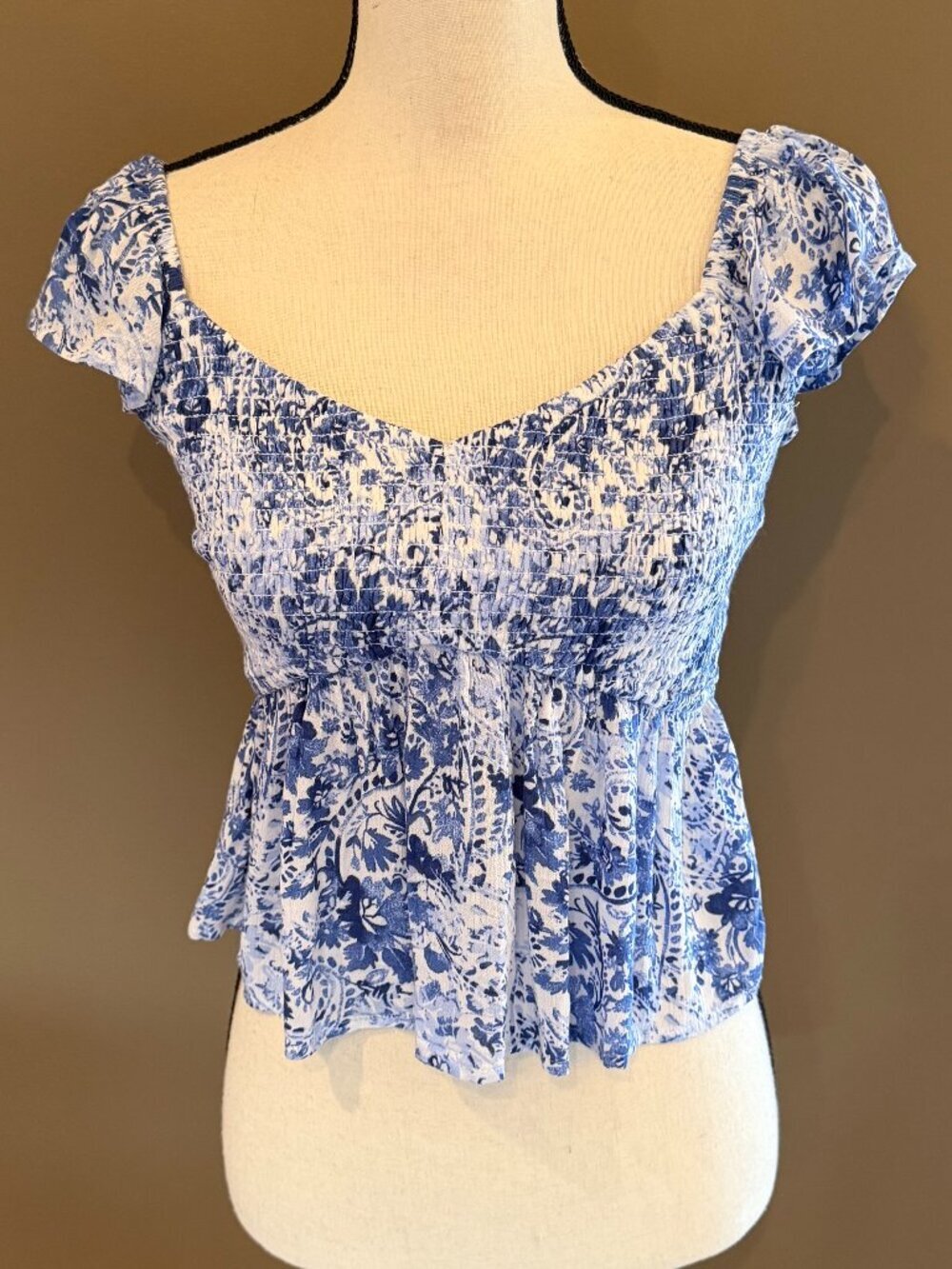 Hollister Baby Doll Blue & White Floral Smocked Cap Sleeve, Size Medium